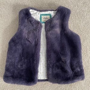 Mini boden faux fur vest
